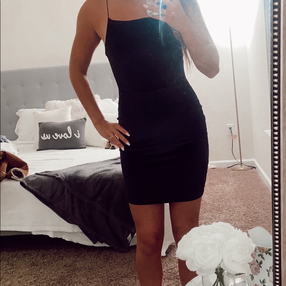 2 for $25 🌟Black Velvet Bodycon Dress Size S
